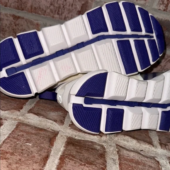 Mens On Cloud Versa lifestyle Running White and Purple Athletic Shoes size 8.5 - Picture 10 of 14